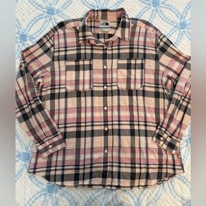 Women’s North Face cotton flannel button up long sleeve XL